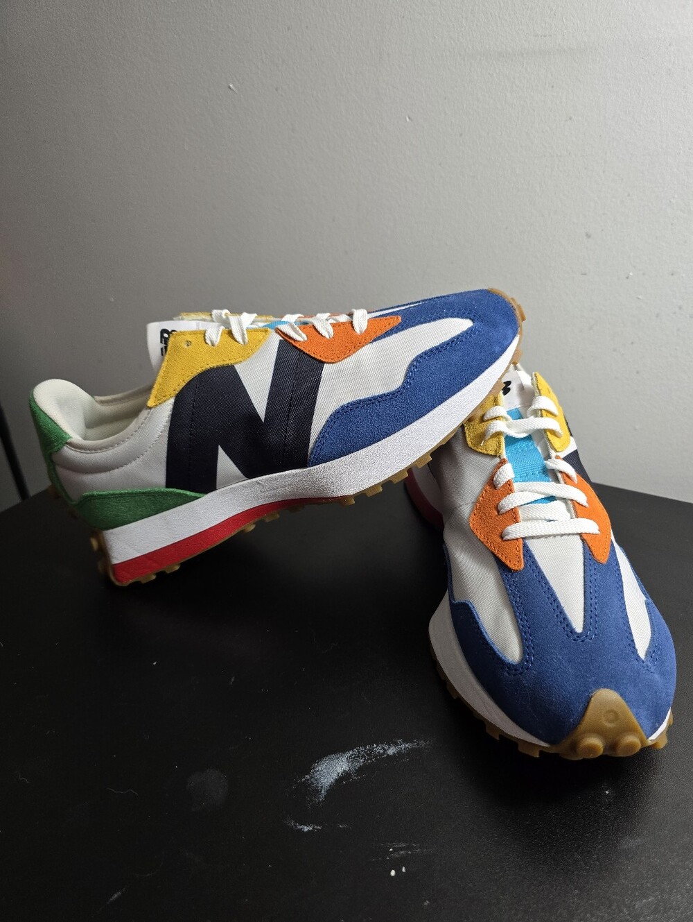 New Balance 327
